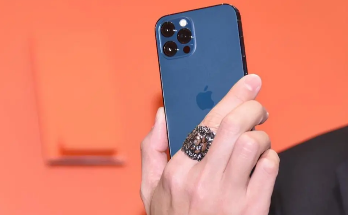 梁子湖苹果手机维修分享iPhone12系列重启方法教程 